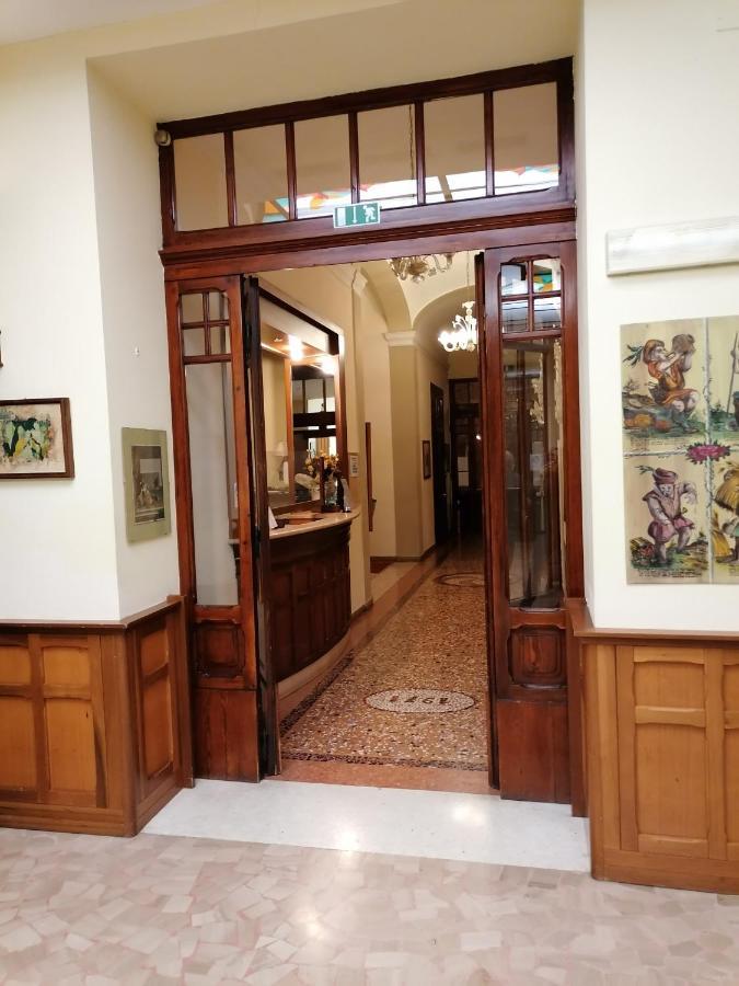 Hotel Antico Borgo Riolo Terme Exteriör bild