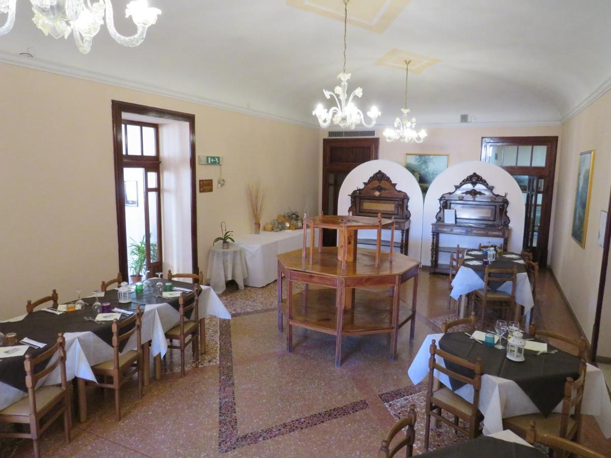 Hotel Antico Borgo Riolo Terme Exteriör bild